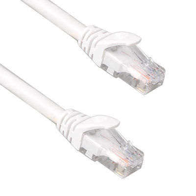La correction blanche d'UTP Cat6 attachent 24AWG 7/0.2 la veste de PVC LSZH avec le connecteur RJ45