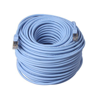 La correction d'intérieur de l'Ethernet Cat5e attachent la veste de PVC de ftp STP de 100m avec le connecteur RJ45