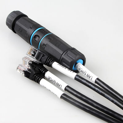 4 imperméables dans 1 câble Ethernet du chat 6a, 4 câble de tronc du mâle RJ45 Cat6a de branche